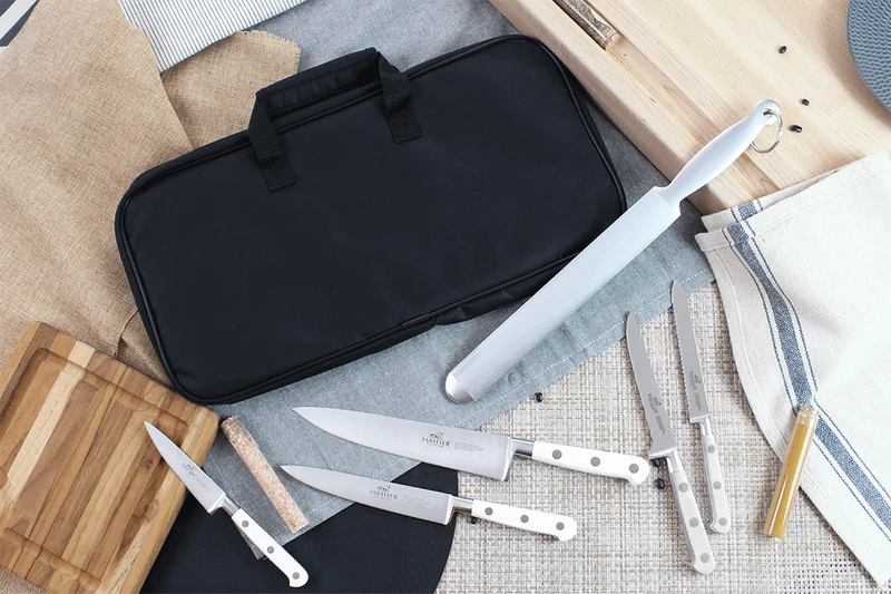 Mallette cuisine Sabatier Toque Blanche 5 couteaux fabrication française + 1 fusil