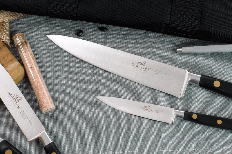 Mallette cuisinier Sabatier Chef 6 couteaux fabrication française + 1 fourchette + 1 fusil