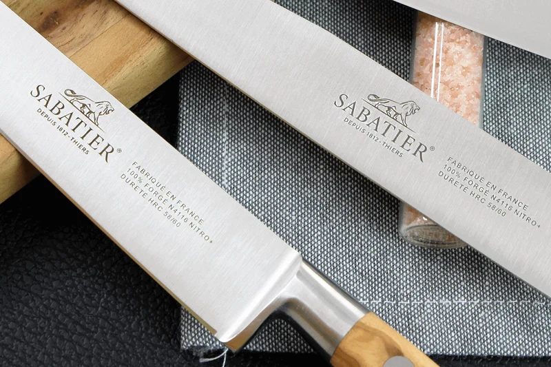 Mallette cuisinier Sabatier Provençao 7 couteaux fabrication française + 1 fusil