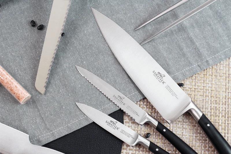 Mallette cuisinier Sabatier Edonist 6 couteaux fabrication française + 1 fourchette + 1 fusil