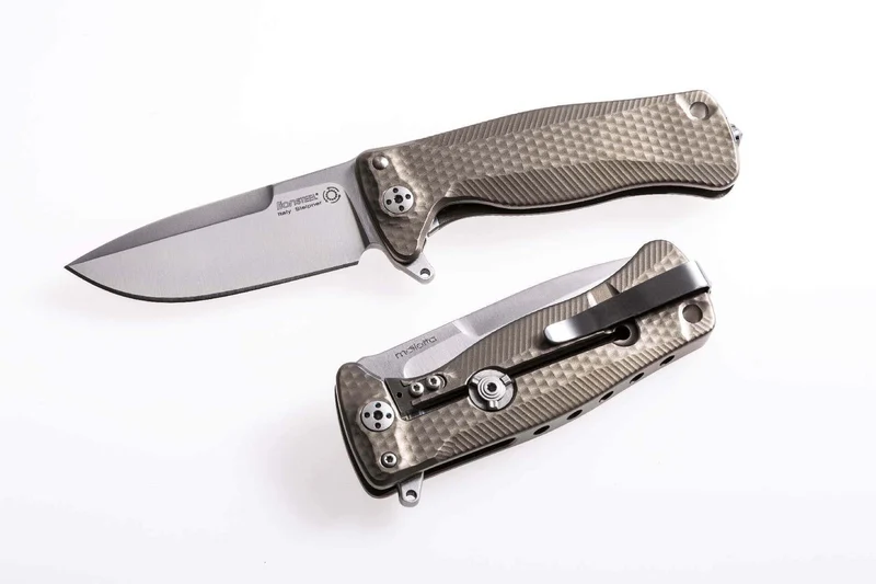 Couteau pliant LionSteel SR22 manche titanium 10cm pic brise-vitre