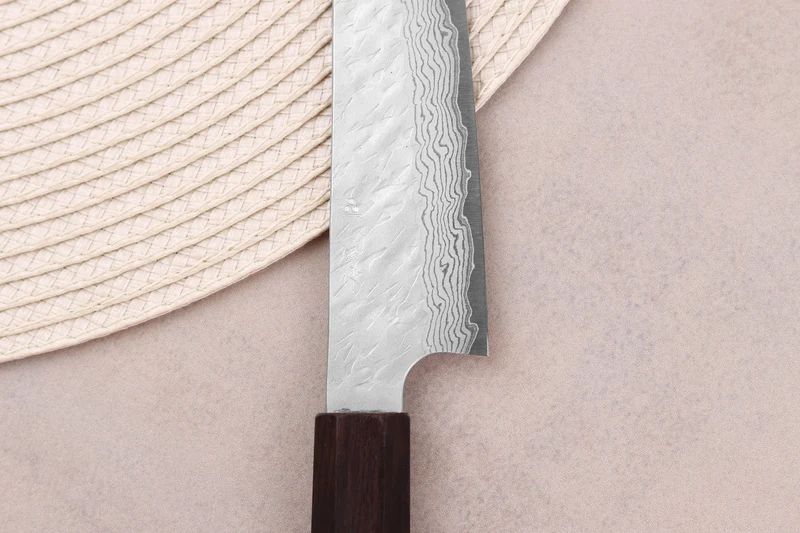 Couteau universel 15cm japonais artisanal Nigara Hamono Tsuchime VG10 damas