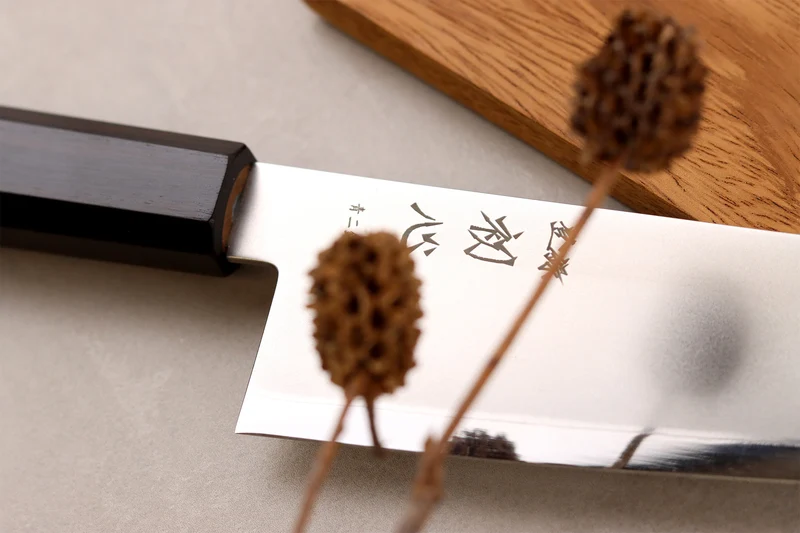 Couteau santoku 17cm japonais artisanal Hatsukokoro Kaijin BS2 ébène