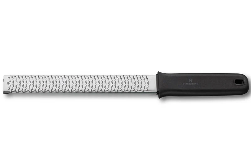 Râpe-Zesteur Victorinox manche noir 32,9cm
