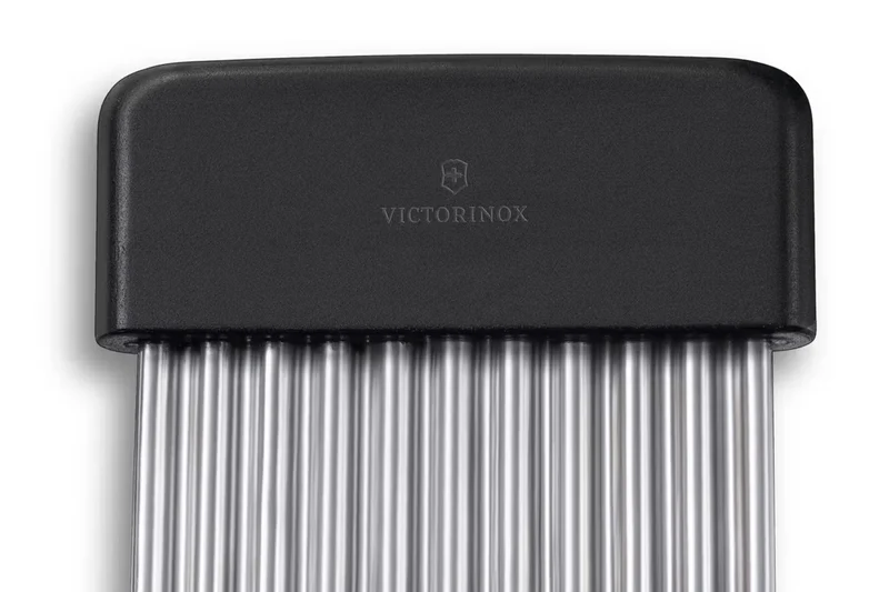 Couteau à décorer Victorinox lame ondulée en inox