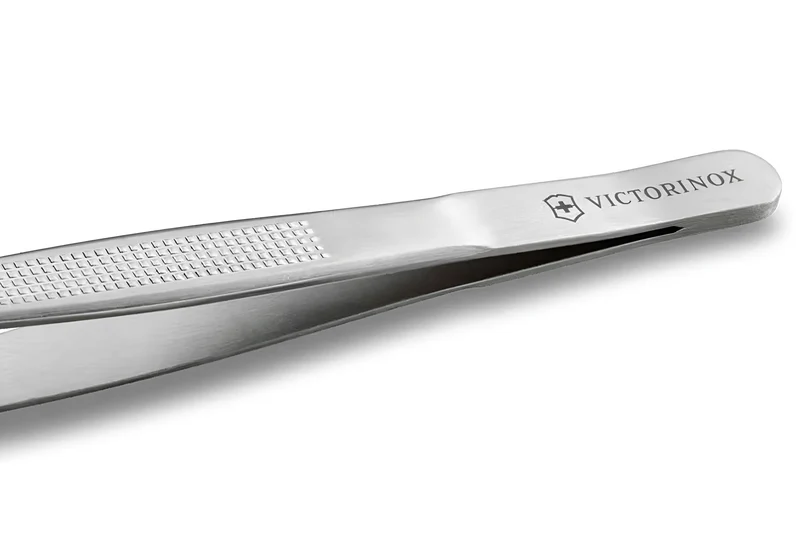 Pince à dresser bout coudé Victorinox en acier inoxydable 16cm