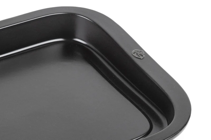 Plancha rectangulaire noire Peugeot Grill to table en céramique - 43cm
