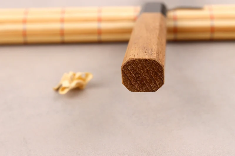 Couteau de chef 20cm japonais artisanal Nigara Hamono Migaki Tsuchime SG2 teck