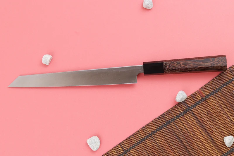 Couteau yanagiba kiritsuke 24cm japonais artisanal Hatsukokoro Shirasagi manche en wengé