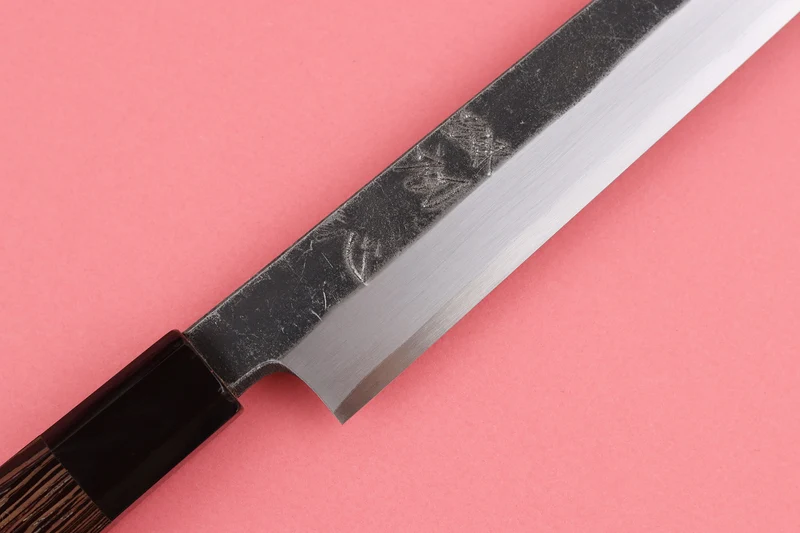 Couteau yanagiba kiritsuke 27cm japonais artisanal Hatsukokoro Shirasagi manche en wengé