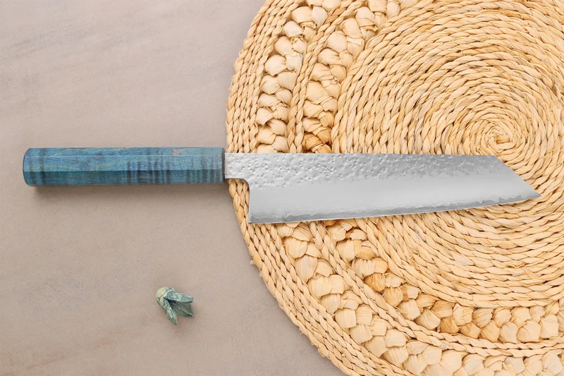 Couteau kiritsuke 20cm japonais artisanal Hado Shiosai VG10 manche bleu