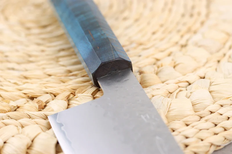 Couteau kiritsuke 20cm japonais artisanal Hado Shiosai VG10 manche bleu