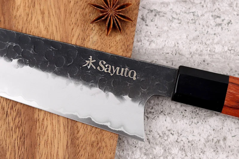 Couteau sakimaru Sayuto Séquoia San Mai martelé 20cm
