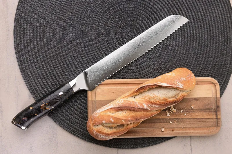 Couteau à pain Wusaki Sakin Damas 10Cr 20cm manche en fibre de carbone et feuille d'or