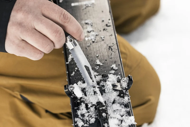 Couteau Opinel Néo7 Alpine brun noir