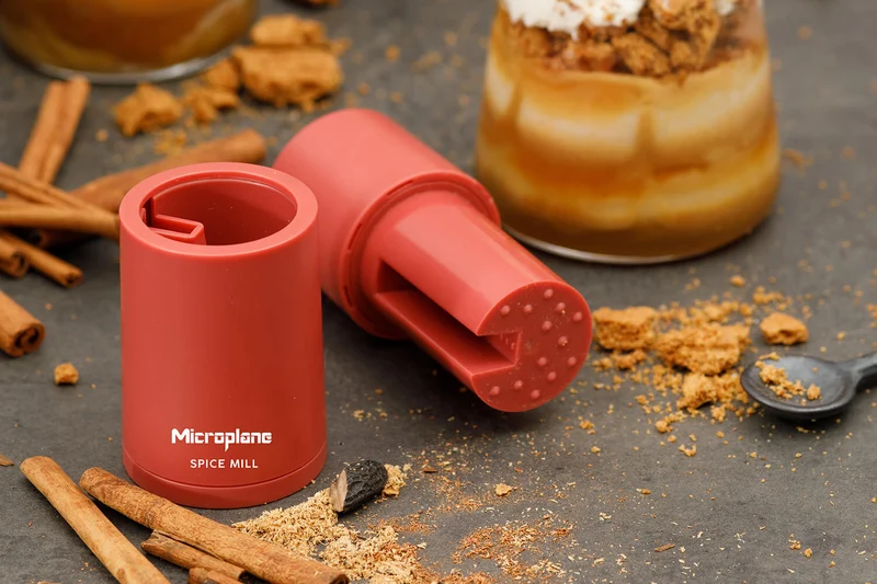 Moulin à épices Microplane 2-en-1 Rose à lèvres