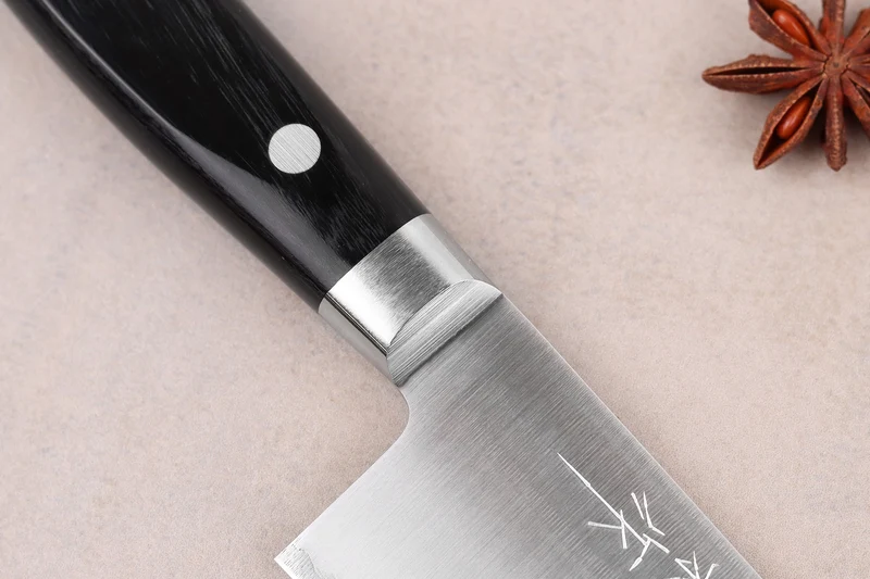 Couteau de chef 21cm japonais artisanal Takamura VG10 poli