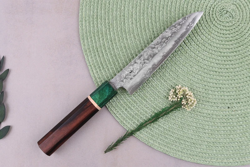 Couteau universel 13,5cm japonais artisanal Makoto Kurosaki Samidorizuki SGStrix