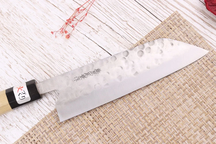 Couteau santoku 18cm japonais artisanal Fujiwara Maboroshi manche en magnolia