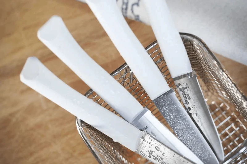 Couteau de table Opinel Bon Appétit + lame 11cm en inox manche en polymère nuage
