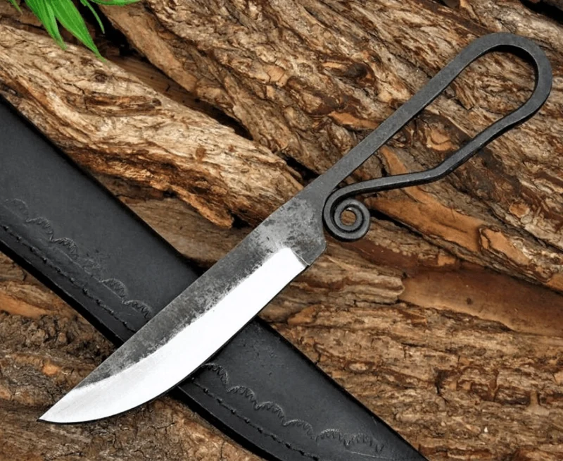 Couteau médiéval viking forgé