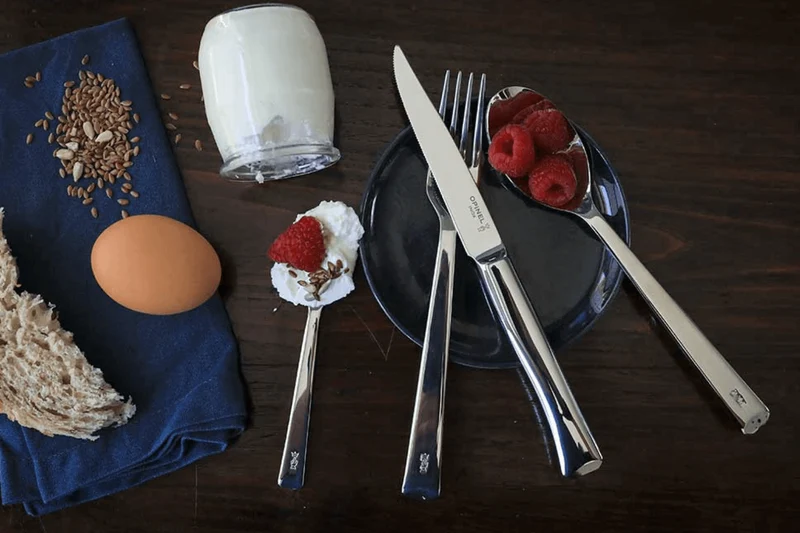 Boîte de 4 fourchettes de table Opinel Perpétue tout en acier inox