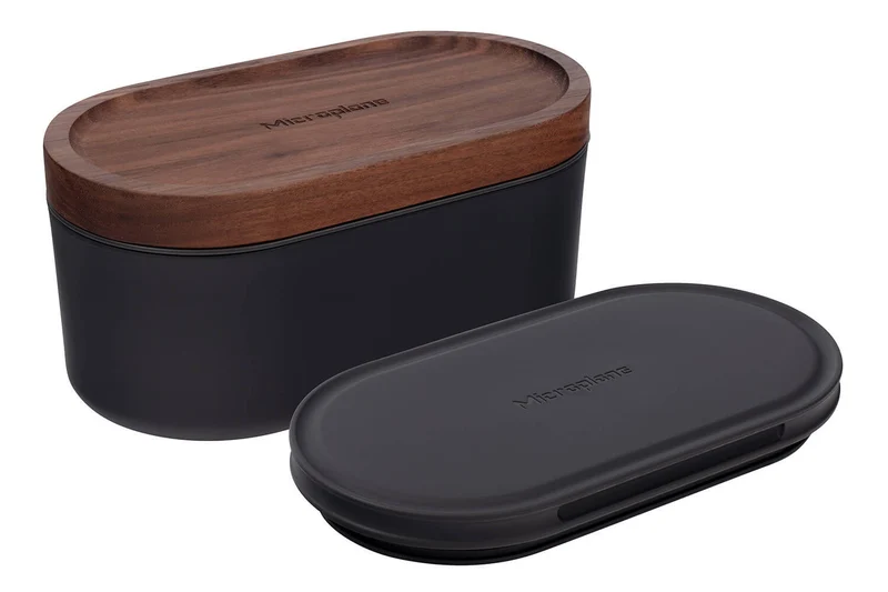 Râpe Microplane 3-en-1 noire avec boîte de conservation et double couvercle