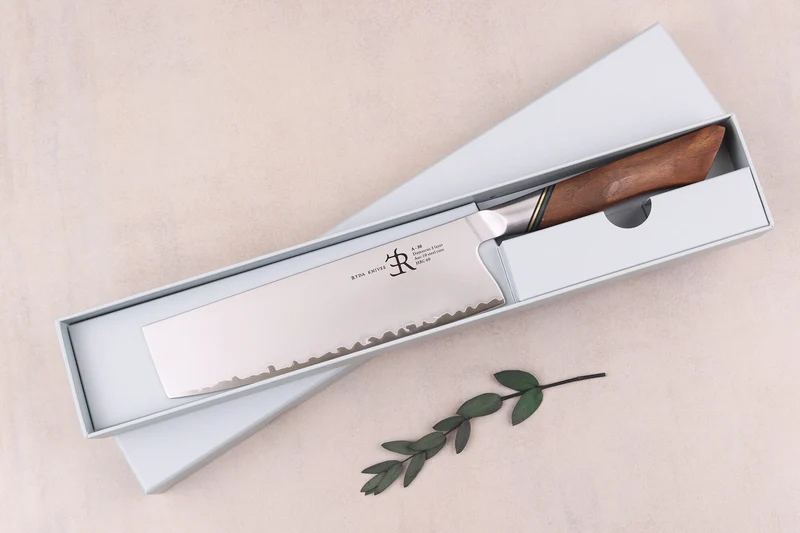 Couteau nakiri 18cm Ryda Knives A-30 San Maï et manche en noyer
