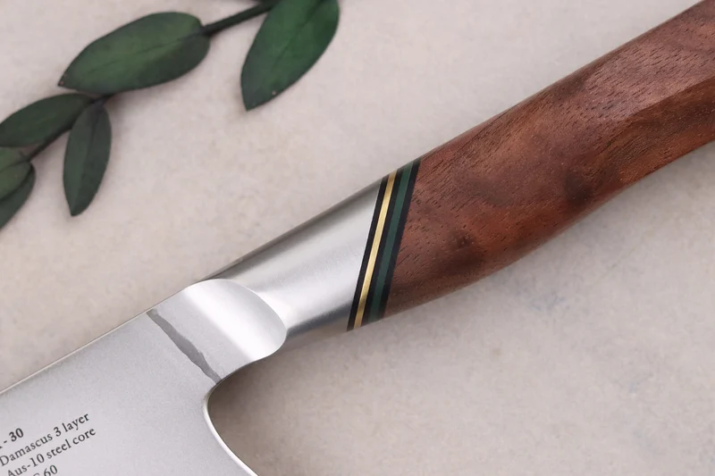 Couteau santoku 18cm Ryda Knives A-30 San Maï et manche en noyer