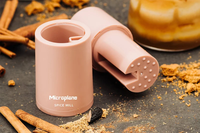 Moulin à épices Microplane 2-en-1 Bouton de Rose