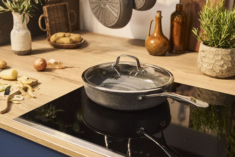 Sauteuse antiadhésive Ballarini Salina 28cm revêtement céramique et couvercle en verre