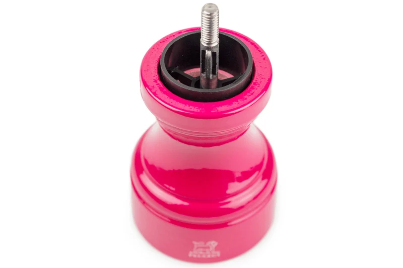 Moulin à poivre manuel Peugeot Bistro en bois de hêtre laqué rose bonbon 10cm