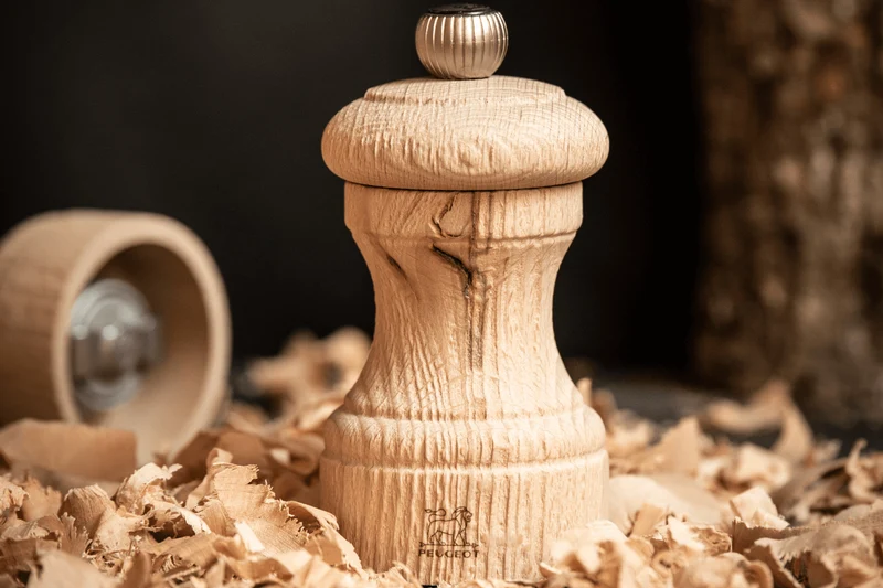 Moulin à sel sec manuel Peugeot Bistro Nature en bois recyclé 10cm