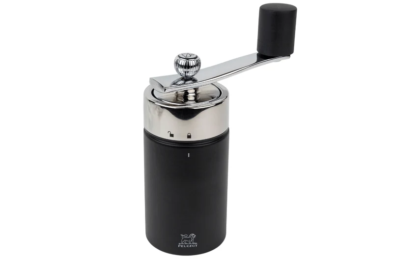 Moulin à muscade à manivelle Peugeot Isen en inox et bois de hêtre noir mat 15cm