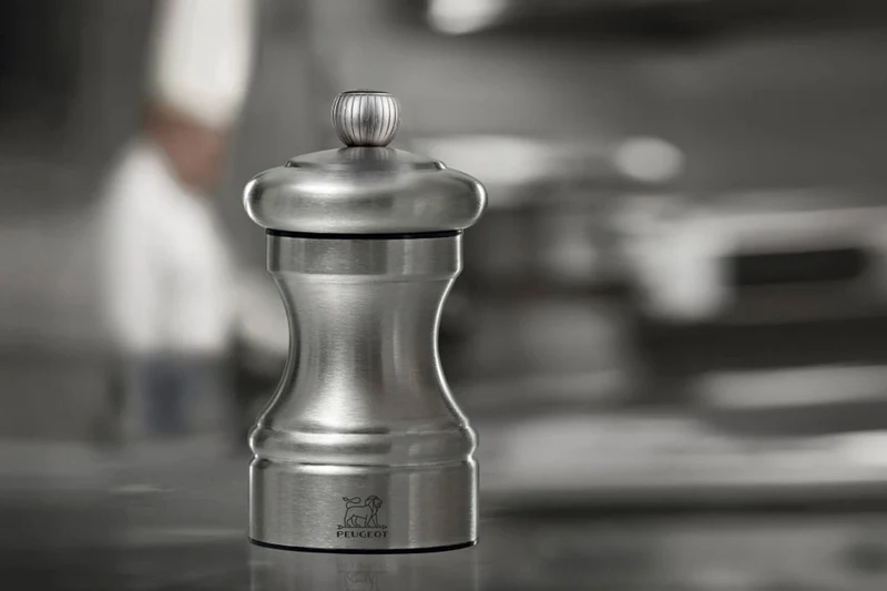 Moulin à poivre manuel Peugeot Bistro Chef en inox 10cm