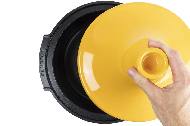 Plat à tajine Peugeot Atlas en céramique jaune safran diamètre 30cm
