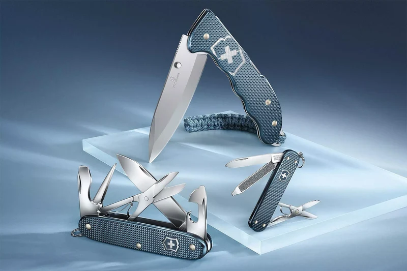 Couteau pliant Victorinox Evoke Alox Bleu glacier Édition limitée 2026