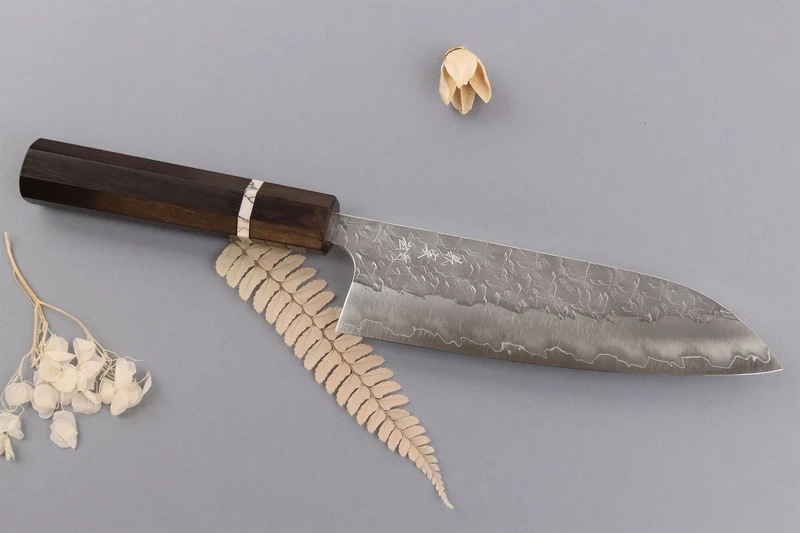 Couteau santoku 16,5cm japonais artisanal Yoshimi Kato Hyo SG2