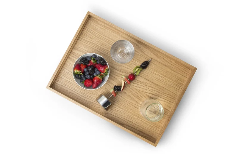 Plateau de service rectangulaire avec poignées Continenta en bois de chêne 49x35x6,3cm