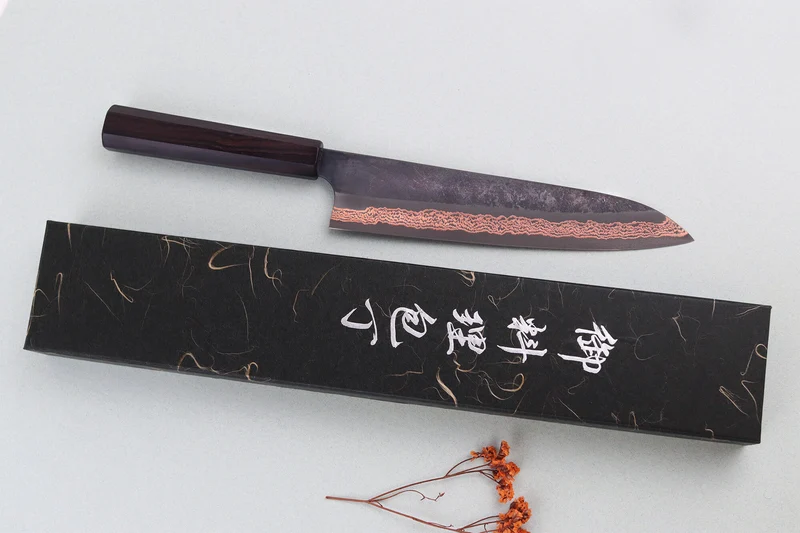 Couteau de chef 23cm japonais artisanal Hatsukokoro Yorokobi Kurouchi Damas