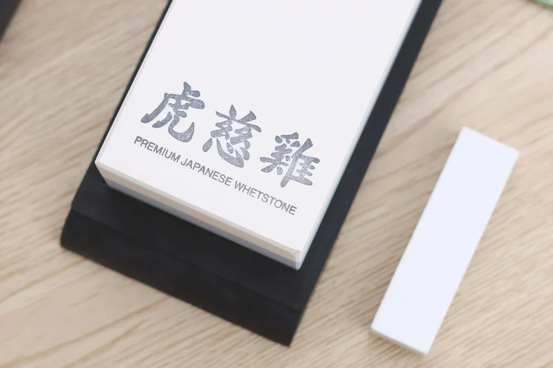 Set de 2 pierres à aiguiser japonaises Wusaki by Suehiro en céramique
