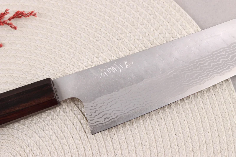 Couteau de chef 20cm japonais artisanal Nigara Hamono Tsuchime VG10 damas