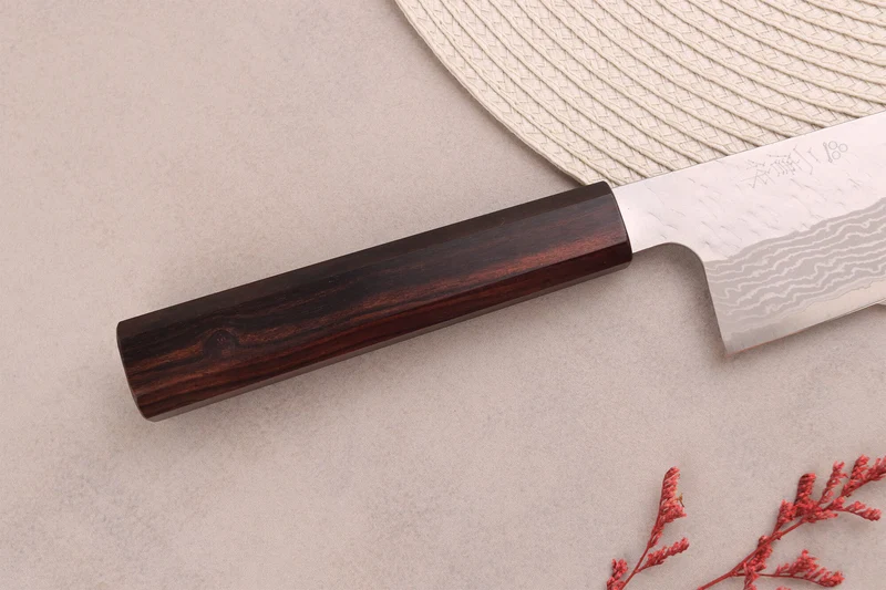 Couteau de chef 20cm japonais artisanal Nigara Hamono Tsuchime VG10 damas