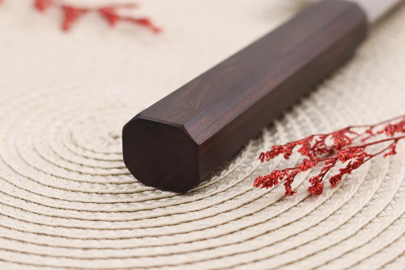 Couteau de chef 20cm japonais artisanal Nigara Hamono Tsuchime VG10 damas