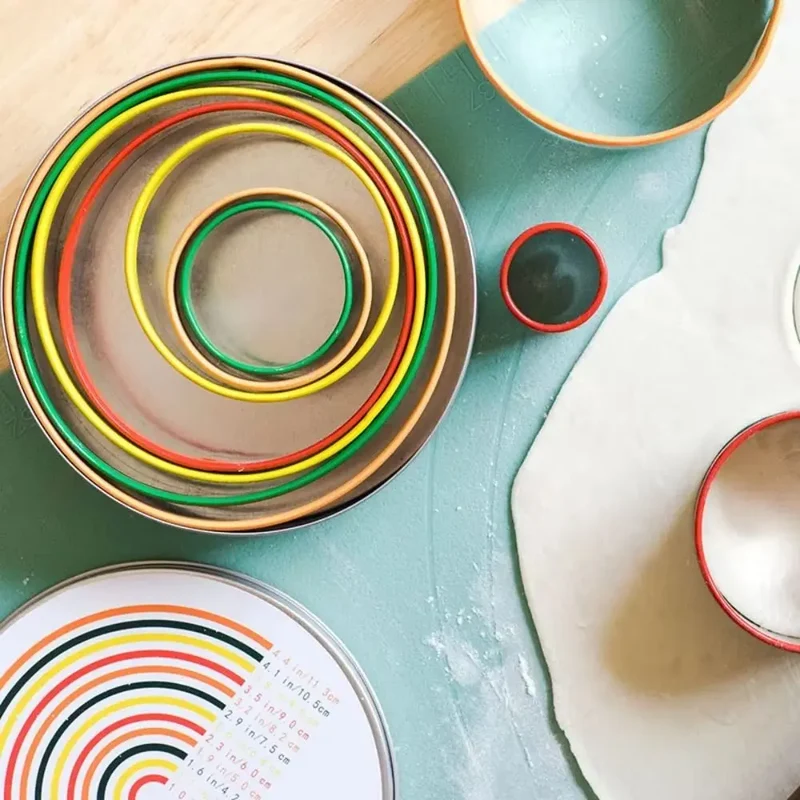 Emporte-pièces ronds en inox colorés - Set de 12 pour biscuits