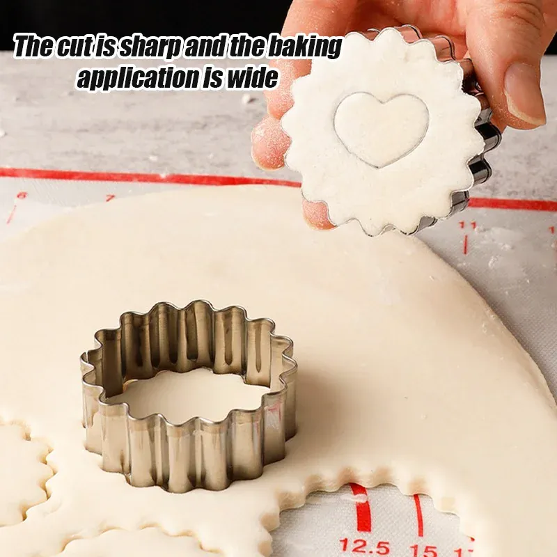 Emporte-pièces en inox cœur et étoile - Set de 2 pour biscuits décorés