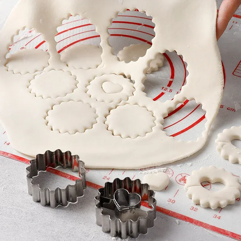 Emporte-pièces en inox cœur et étoile - Set de 2 pour biscuits décorés