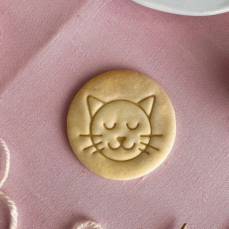 Emporte-pièces à biscuits chat - Set de 4 moules 3D en plastique