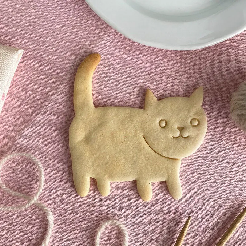 Emporte-pièces à biscuits chat - Set de 4 moules 3D en plastique