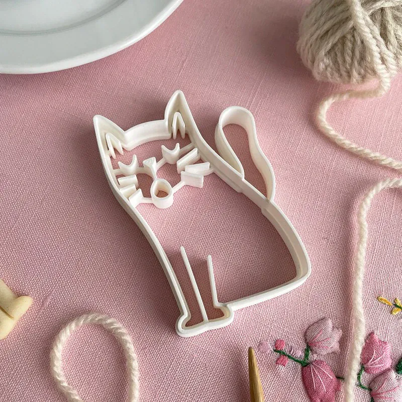 Emporte-pièces à biscuits chat - Set de 4 moules 3D en plastique